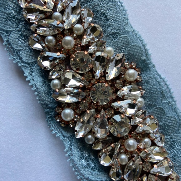 Crystal Rhinestone Garter - Picture 2 of 4